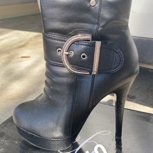 Buckle heels